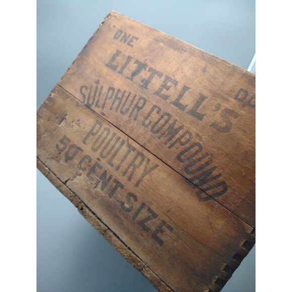 Antique 1900s Littell's Sulphur Compound Poultry Dovetail Wood Box, St. Louis MO - Picture 5 of 16